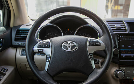 Toyota Highlander III, 2011 год, 1 948 000 рублей, 17 фотография