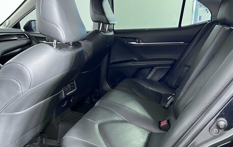 Toyota Camry, 2018 год, 2 390 000 рублей, 14 фотография