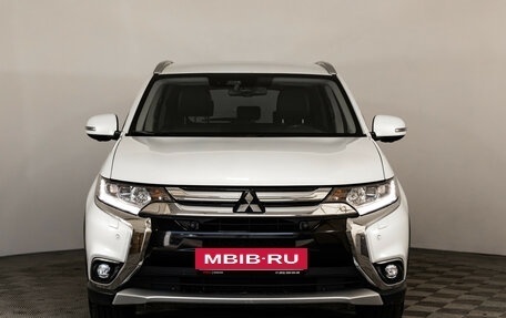Mitsubishi Outlander III рестайлинг 3, 2017 год, 2 149 000 рублей, 2 фотография