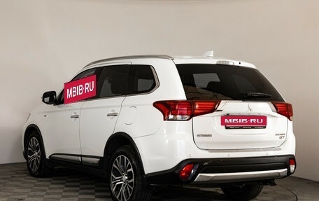 Mitsubishi Outlander III рестайлинг 3, 2017 год, 2 149 000 рублей, 7 фотография