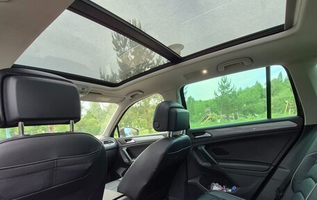 Volkswagen Tiguan II, 2021 год, 3 600 000 рублей, 2 фотография