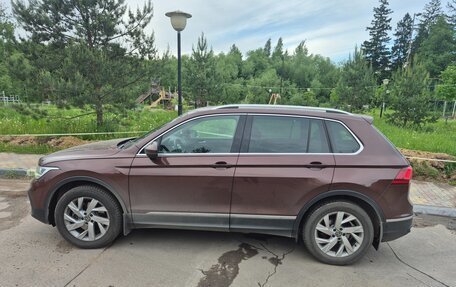 Volkswagen Tiguan II, 2021 год, 3 600 000 рублей, 5 фотография