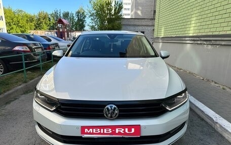 Volkswagen Passat B8 рестайлинг, 2015 год, 1 520 000 рублей, 2 фотография