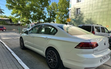 Volkswagen Passat B8 рестайлинг, 2015 год, 1 520 000 рублей, 19 фотография