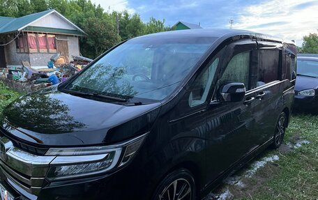 Honda Stepwgn IV, 2021 год, 2 450 000 рублей, 3 фотография