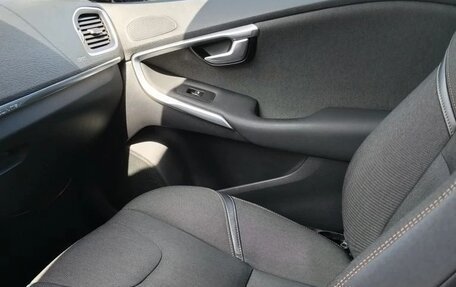 Volvo V40 Cross Country I, 2014 год, 1 000 000 рублей, 11 фотография