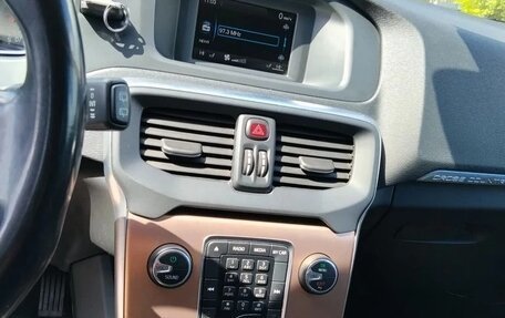 Volvo V40 Cross Country I, 2014 год, 1 000 000 рублей, 13 фотография