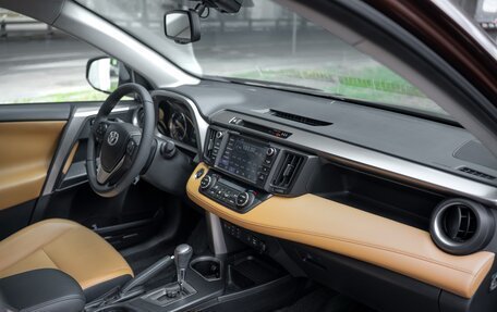 Toyota RAV4, 2016 год, 2 485 000 рублей, 16 фотография