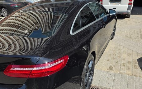 Mercedes-Benz E-Класс, 2019 год, 4 500 000 рублей, 5 фотография