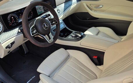 Mercedes-Benz E-Класс, 2019 год, 4 500 000 рублей, 9 фотография