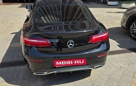 Mercedes-Benz E-Класс, 2019 год, 4 500 000 рублей, 4 фотография