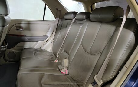 Lexus RX IV рестайлинг, 2001 год, 790 000 рублей, 12 фотография