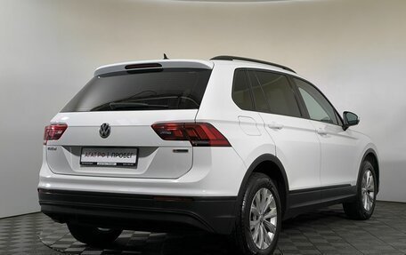 Volkswagen Tiguan II, 2019 год, 2 500 000 рублей, 4 фотография
