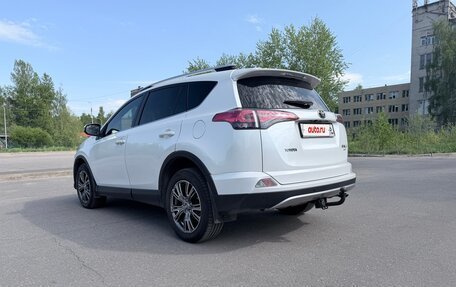 Toyota RAV4, 2018 год, 2 350 000 рублей, 6 фотография