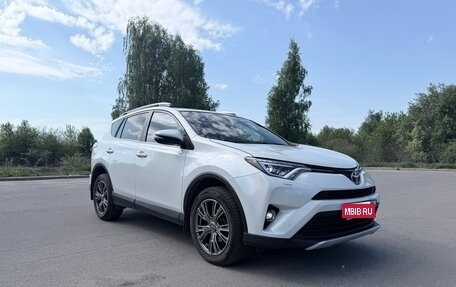 Toyota RAV4, 2018 год, 2 350 000 рублей, 2 фотография