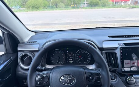 Toyota RAV4, 2018 год, 2 350 000 рублей, 9 фотография
