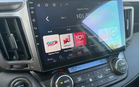 Toyota RAV4, 2018 год, 2 350 000 рублей, 23 фотография