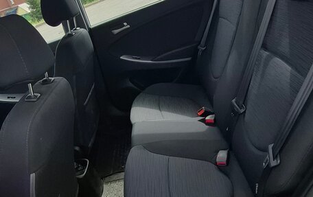 Hyundai Solaris II рестайлинг, 2016 год, 1 385 000 рублей, 8 фотография