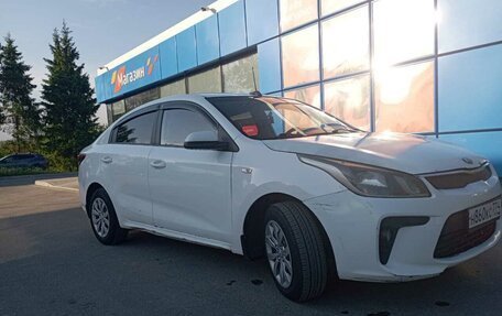 KIA Rio IV, 2018 год, 639 999 рублей, 2 фотография