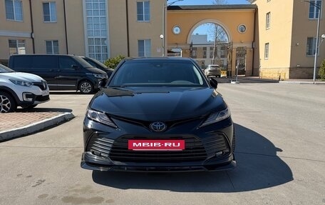 Toyota Camry, 2021 год, 3 250 000 рублей, 5 фотография
