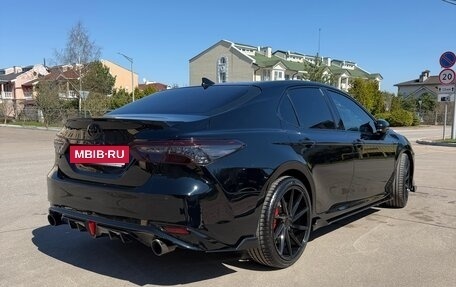 Toyota Camry, 2021 год, 3 250 000 рублей, 2 фотография
