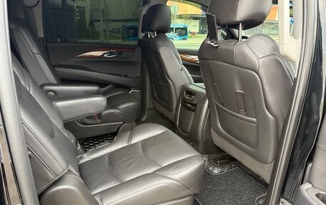 Cadillac Escalade IV, 2016 год, 3 850 000 рублей, 22 фотография