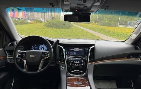 Cadillac Escalade IV, 2016 год, 3 850 000 рублей, 28 фотография