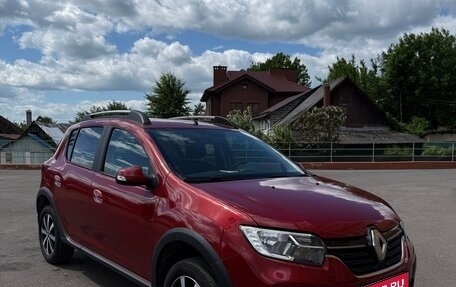 Renault Sandero II рестайлинг, 2021 год, 1 450 000 рублей, 1 фотография