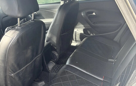 Volkswagen Polo VI (EU Market), 2012 год, 700 000 рублей, 4 фотография