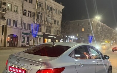 Hyundai Solaris II рестайлинг, 2011 год, 820 000 рублей, 3 фотография