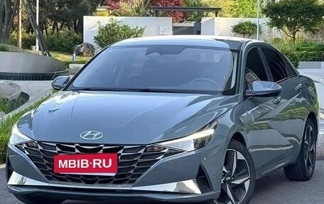 Hyundai Elantra, 2023 год, 1 740 000 рублей, 3 фотография