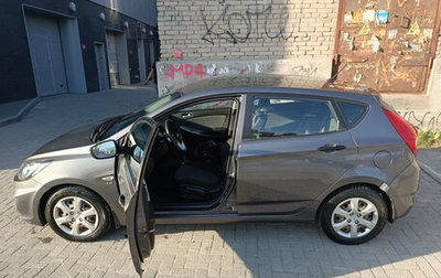 Hyundai Solaris II рестайлинг, 2012 год, 840 000 рублей, 1 фотография
