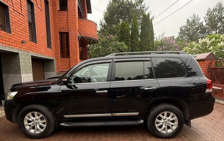 Toyota Land Cruiser 200, 2017 год, 6 500 000 рублей, 2 фотография