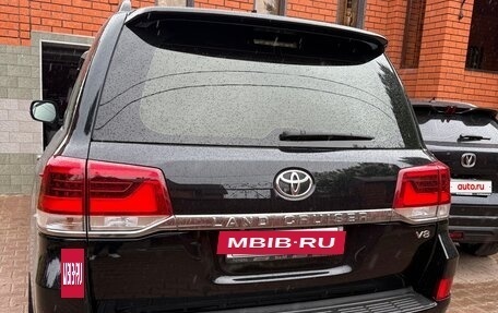 Toyota Land Cruiser 200, 2017 год, 6 500 000 рублей, 4 фотография