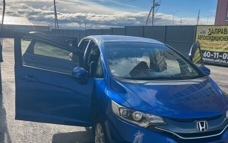 Honda Fit III, 2013 год, 850 000 рублей, 2 фотография