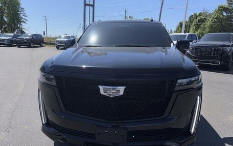 Cadillac Escalade V, 2023 год, 12 115 000 рублей, 2 фотография
