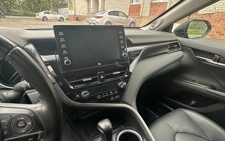 Toyota Camry, 2021 год, 3 200 000 рублей, 8 фотография