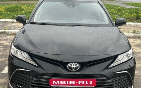 Toyota Camry, 2021 год, 3 200 000 рублей, 6 фотография