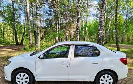 Renault Logan II, 2015 год, 645 000 рублей, 4 фотография