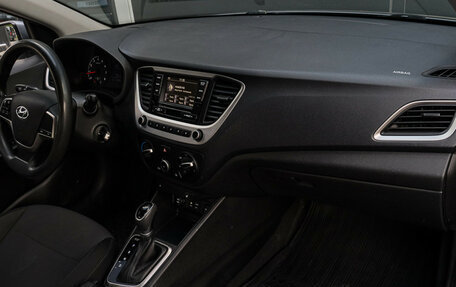 Hyundai Solaris II рестайлинг, 2018 год, 1 000 000 рублей, 7 фотография