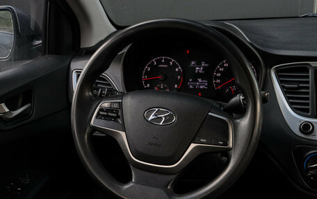 Hyundai Solaris II рестайлинг, 2018 год, 1 000 000 рублей, 11 фотография