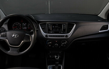 Hyundai Solaris II рестайлинг, 2018 год, 1 000 000 рублей, 9 фотография
