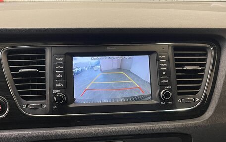 KIA Carnival III, 2019 год, 3 000 000 рублей, 9 фотография