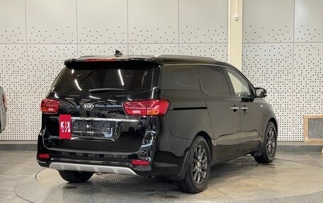 KIA Carnival III, 2019 год, 3 000 000 рублей, 2 фотография