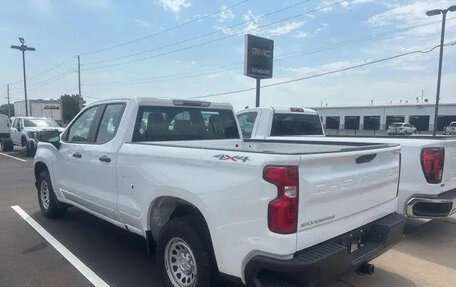 Chevrolet Silverado, 2022 год, 7 648 400 рублей, 5 фотография