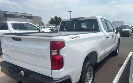 Chevrolet Silverado, 2022 год, 7 648 400 рублей, 3 фотография