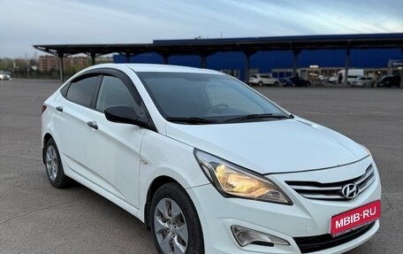 Hyundai Solaris II рестайлинг, 2014 год, 1 050 000 рублей, 1 фотография