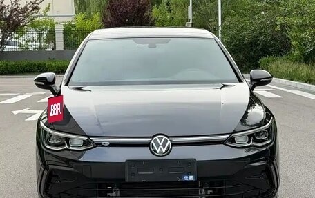 Volkswagen Golf VIII, 2023 год, 1 910 000 рублей, 2 фотография