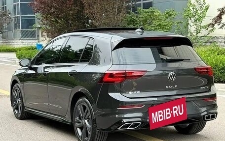 Volkswagen Golf VIII, 2023 год, 1 910 000 рублей, 6 фотография