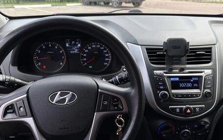 Hyundai Solaris II рестайлинг, 2014 год, 990 000 рублей, 6 фотография